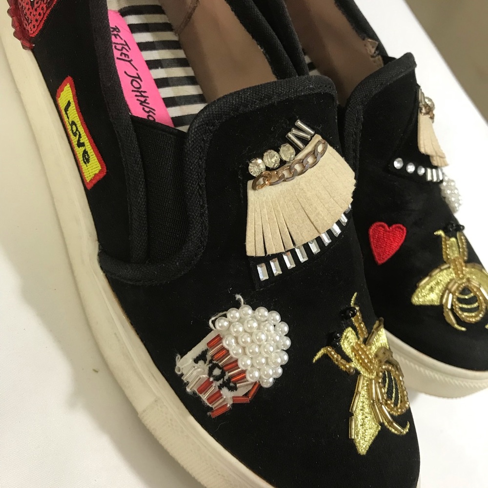 Betsy Johnson Slip on